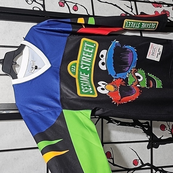Sesame Street Hockey Jersey Size Medium NWT - Picture 9 of 10